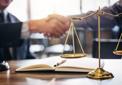 ¿qué porcentaje toman la mayoría de los abogados de lesiones personales?
